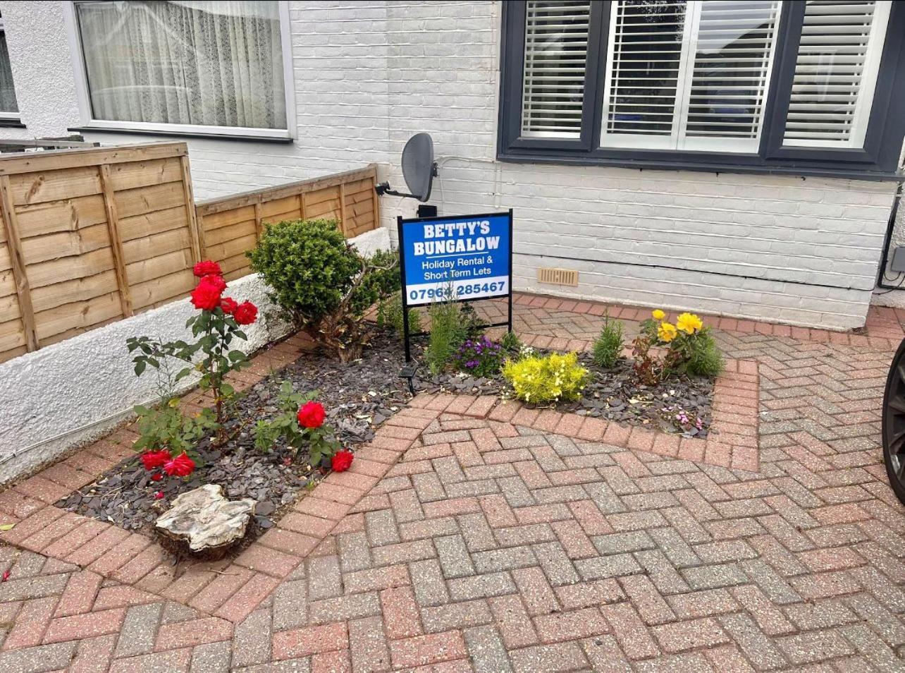 Betty'S Bungalow Lancing Εξωτερικό φωτογραφία